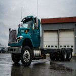 2011 INTERNATIONAL 7600 CAB & CHASSIS