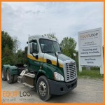 2013 Freightliner Cascadia Day Cab AUTO