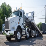 2013 KENWORTH T800 FLATBED ROLL-OFF CONTAINER