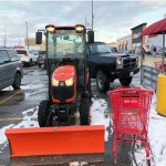 Kubota b2650 4x4 diesel tractor sidewalk plow - 358 hours - !!!!