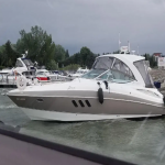 Cruisers Yachts 330 Express
