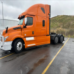 2022 Freightliner Cascadia DD15 505 HP DT12 APU